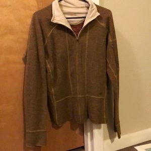 Mountain Hardware XL Zip Up